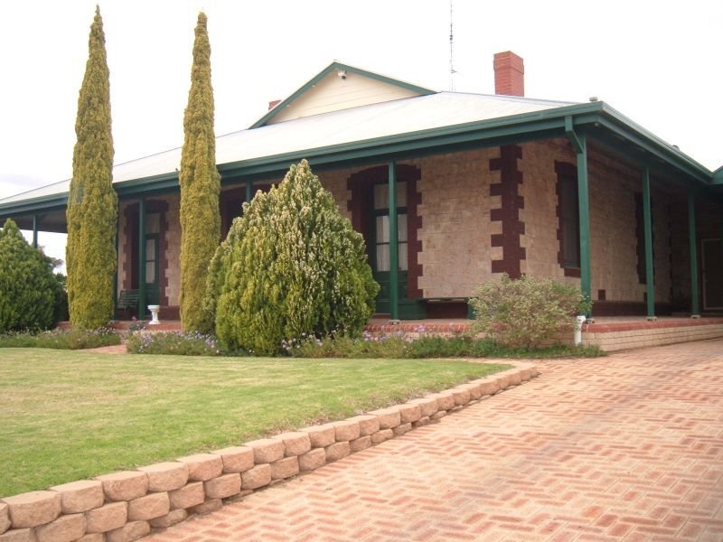 8 James Street, Port Broughton, SA 5522