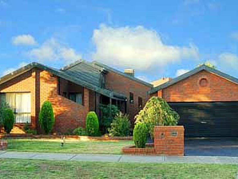 112 Chichester Drive, Taylors Lakes, VIC 3038