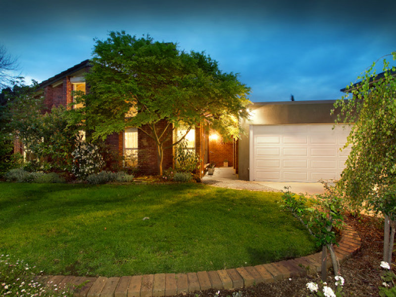 38 Kramer Drive, Berwick, Vic 3806 Property Details