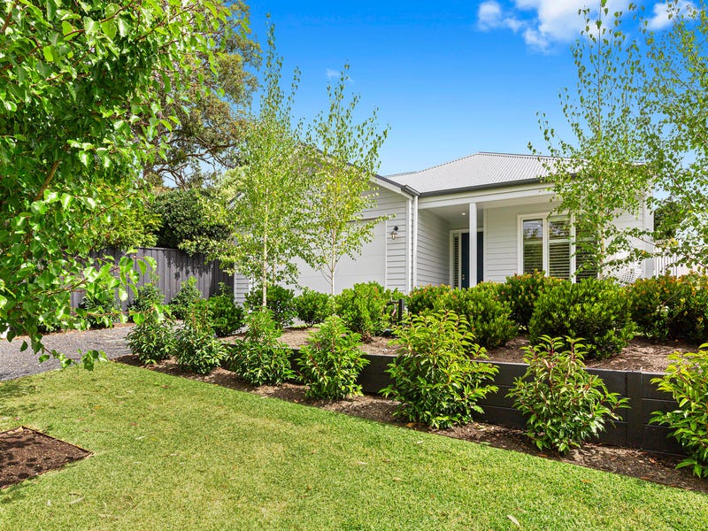 9 Roy Court, Mount Eliza, VIC 3930 - realestate.com.au