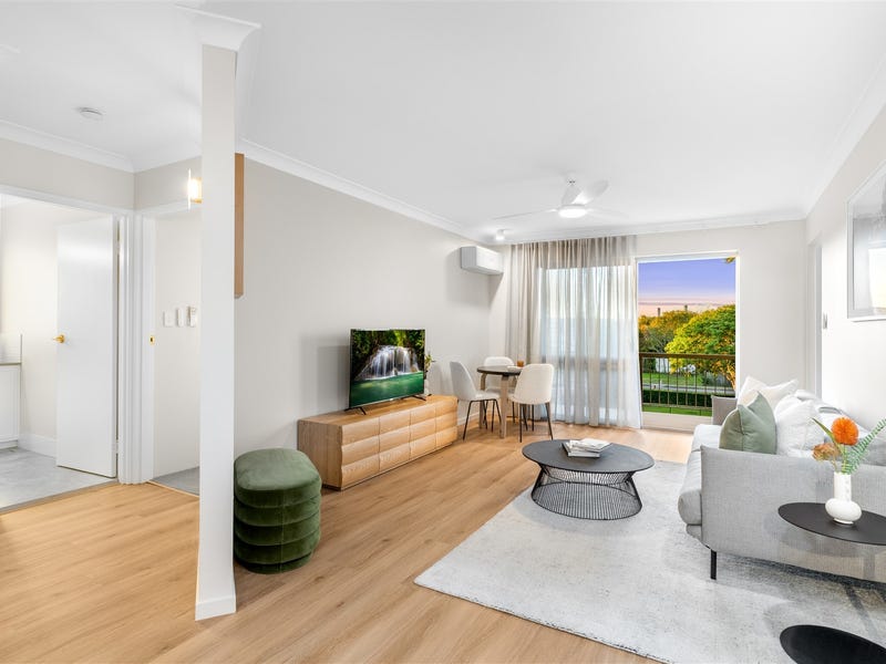 4/8 Cardross Street, Yeerongpilly, Qld 4105 Property Details