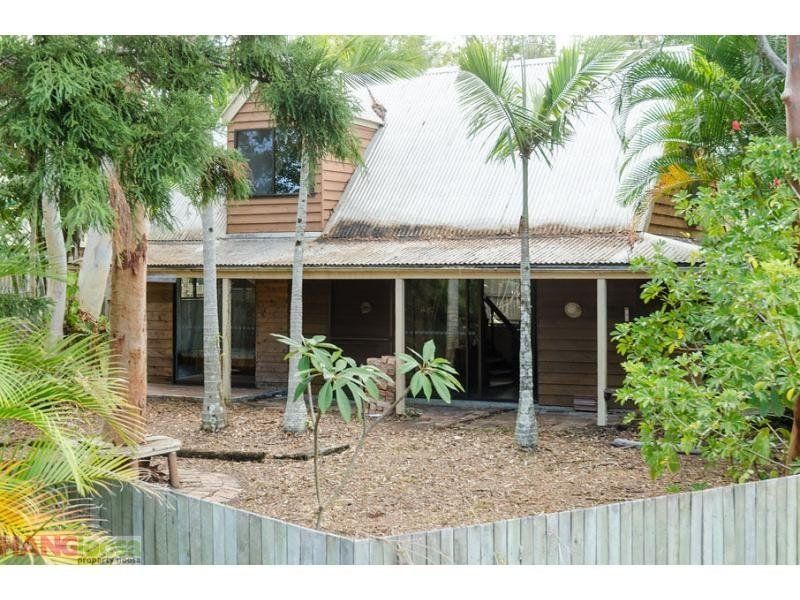 1 Sunset Way, Cooroibah, QLD 4565