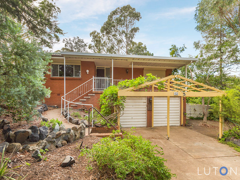 32 Macrobertson Street, Mawson, ACT 2607 Property Details
