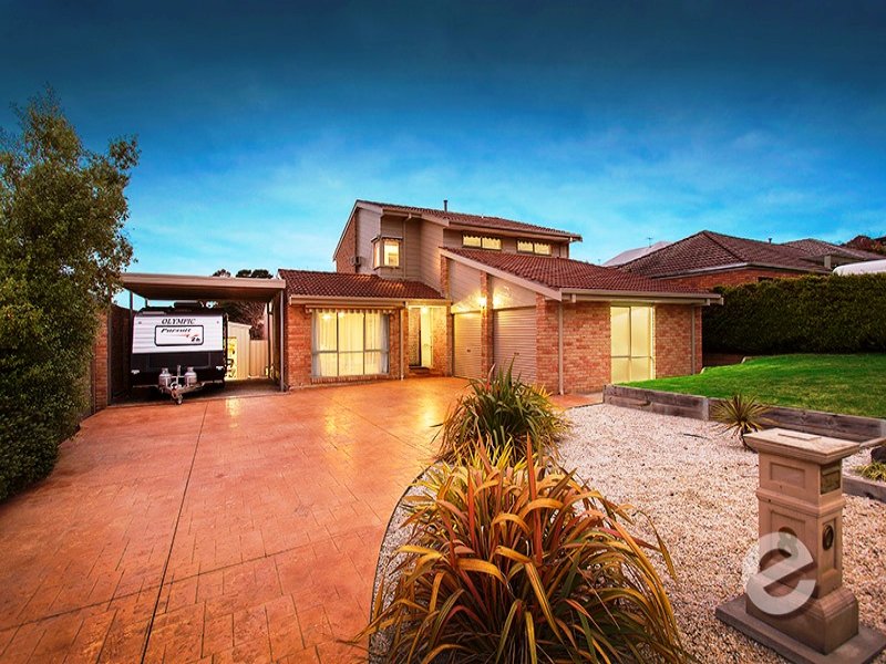 8 Howell Drive, Berwick, Vic 3806 Property Details