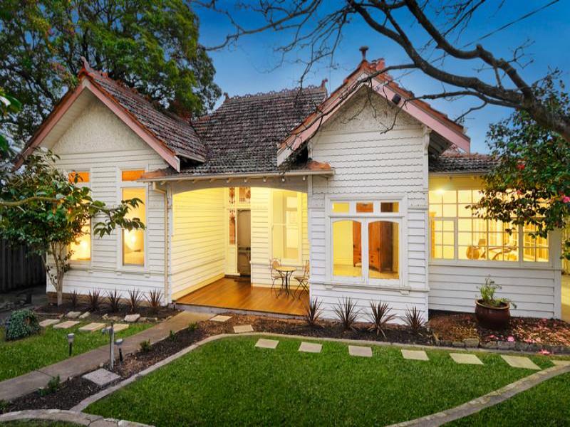 4 Claremont Crescent, Canterbury, Vic 3126 Property Details