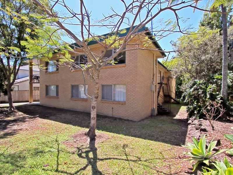 22 Wellington Street, Coorparoo, Qld 4151 Property Details