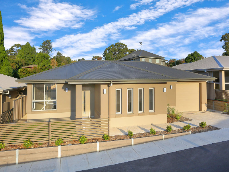 4/50 Kenthurst Rd, Dural, NSW 2158 Property Details