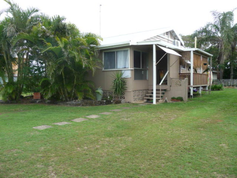 14 Leslie Street, Elliott Heads, QLD 4670