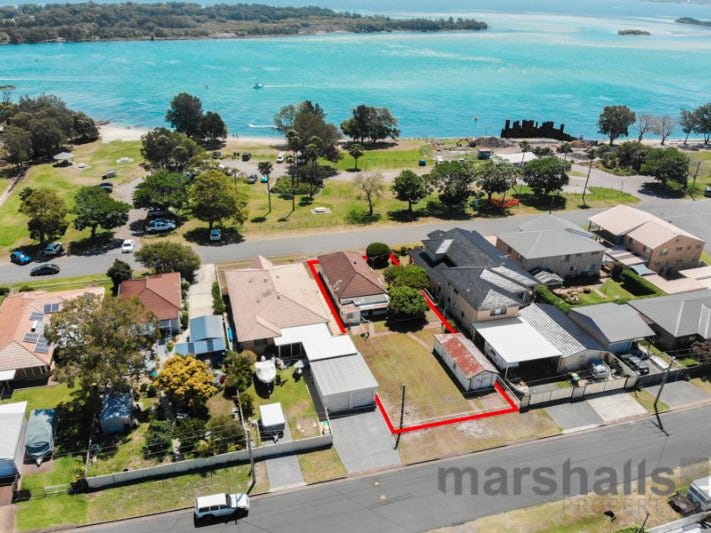 32 Lakeview Parade, Pelican, NSW 2281 Property Details