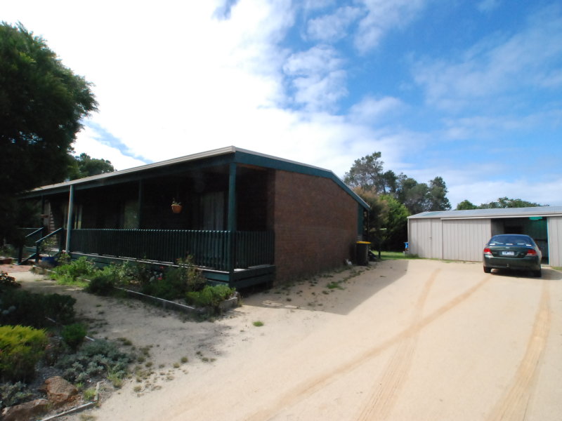 18 Bernadette Avenue, Loch Sport, VIC 3851