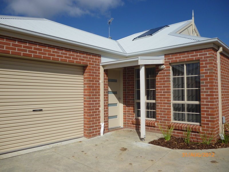 2/181 Inglis Street, Ballan, VIC 3342