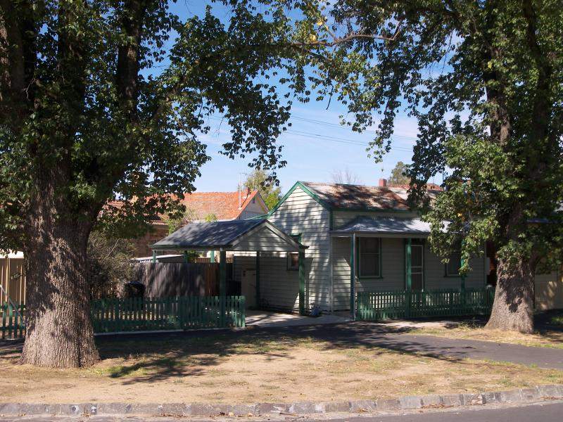 30 Wattle Street, Bendigo, Vic 3550 Property Details