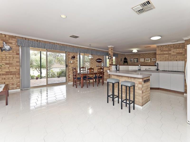 9 Birchfield Avenue, Woodvale, WA 6026 Property Details