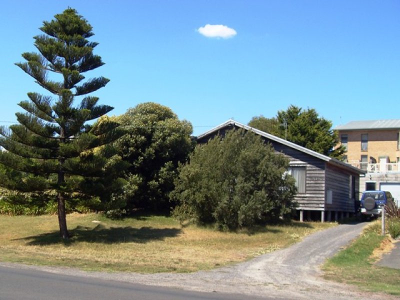 168 Griffiths Street, Port Fairy, VIC 3284 168 Griffiths Street, Port Fairy, VIC 3284