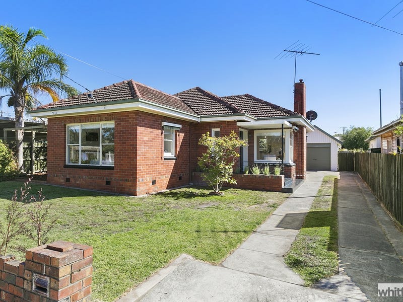 1 Carr Street, Belmont, Vic 3216 Property Details