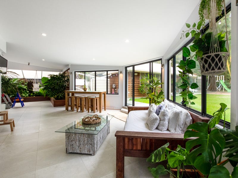 11 Ware Drive, Currumbin Waters, QLD 4223