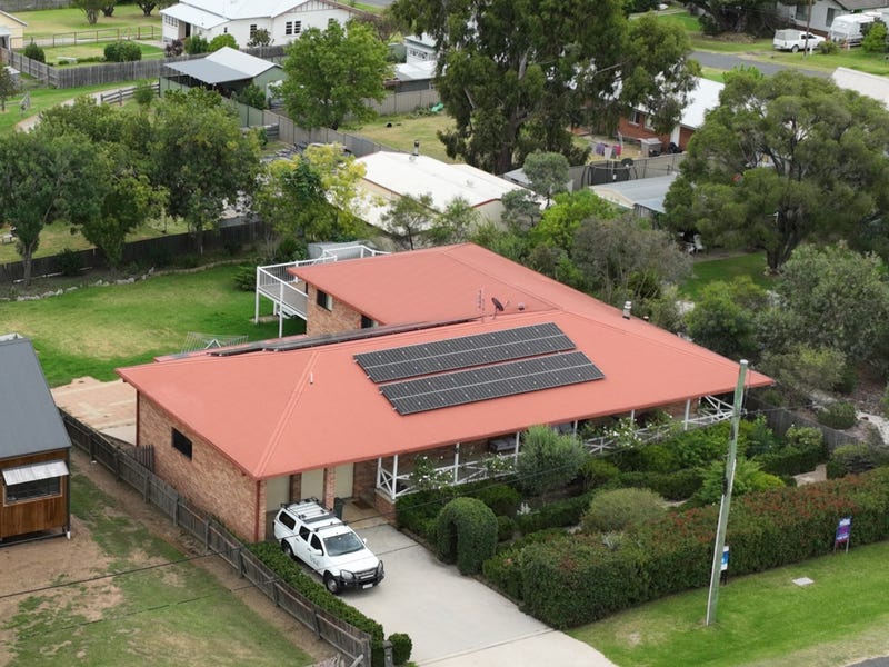 124 Wood Street, Tenterfield, NSW 2372 House for Sale