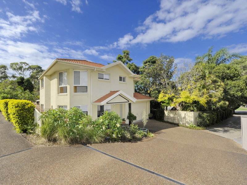 1/6 The Breakwater, Corlette, NSW 2315