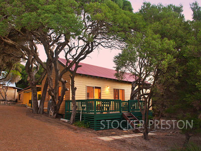 1 Elsegood Avenue, Yallingup, WA 6282 Property Details