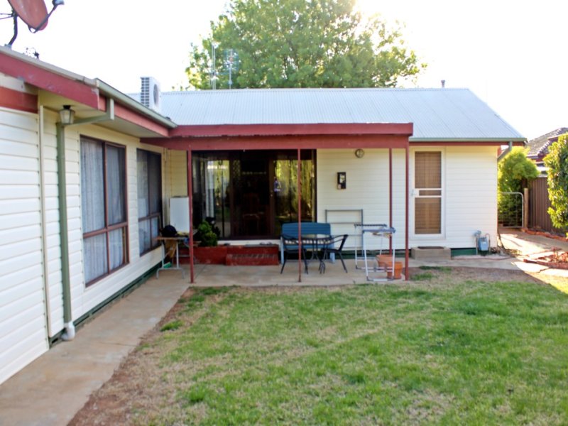 8 Pearce Street, Merrigum, Vic 3618 Property Details