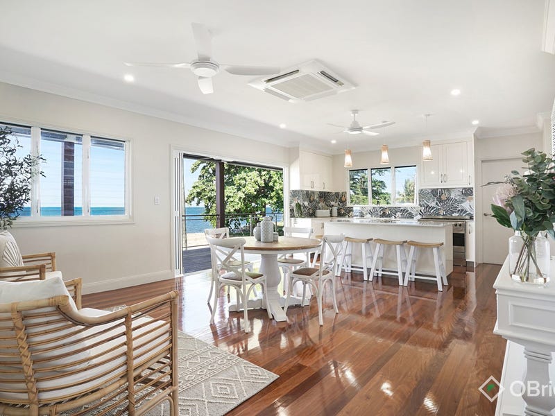 1 Esplanade, Flying Fish Point, QLD 4860