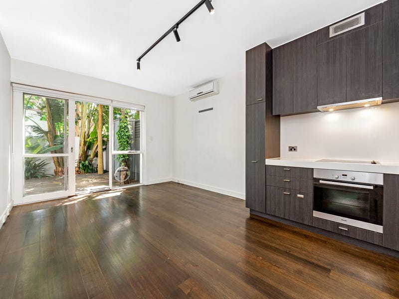 1/74 Mathoura Road, Toorak, VIC 3142