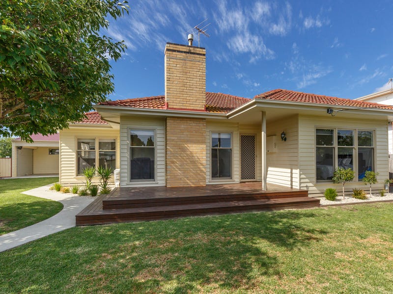 216 Raglan Street, Sale, Vic 3850 Property Details