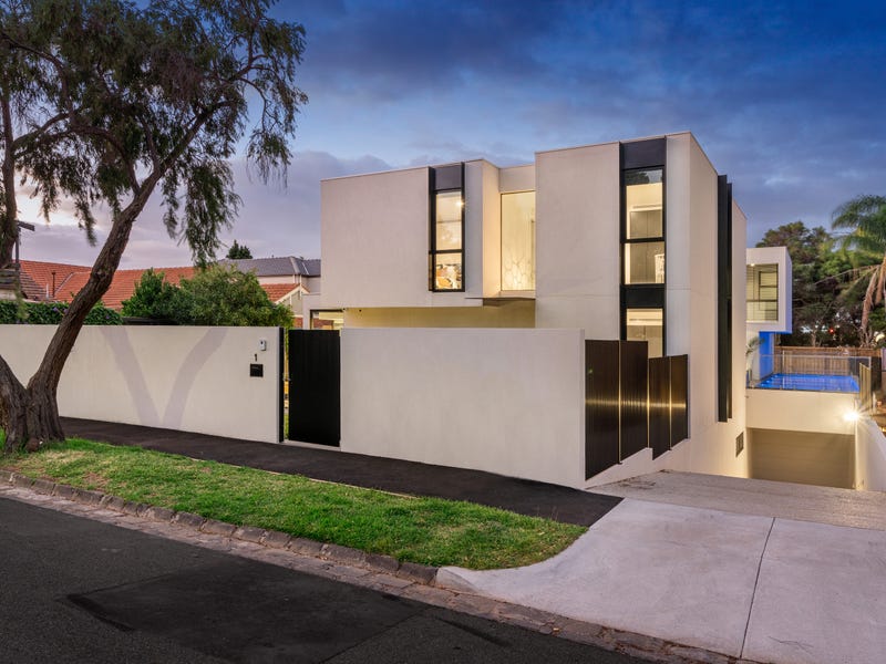 1 Iona Avenue, Brighton, Vic 3186 Property Details