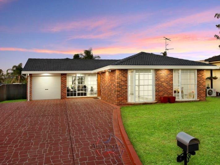 6 Kingfisher Way, St Clair, NSW 2759