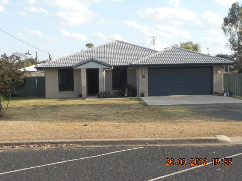 56 Geraghty Street, Cecil Plains, QLD 4407