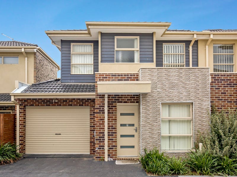 7/8486 Henty Street, Reservoir, Vic 3073 Property Details
