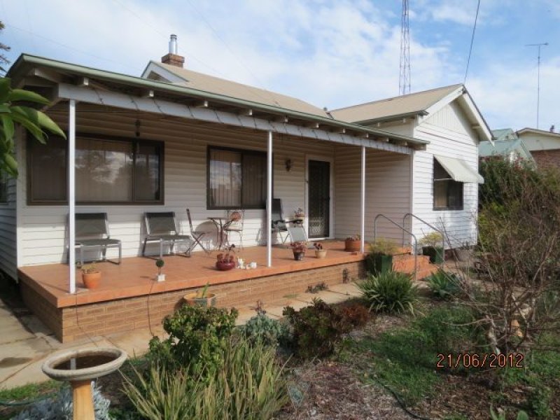 68 Gladstone Street, West Wyalong, NSW 2671