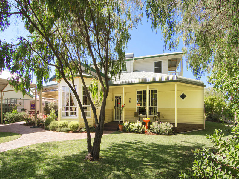 2 Dorset Street, West Busselton, WA 6280