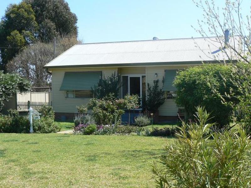 124 Inglis Street, Mudgee, NSW 2850 Property Details
