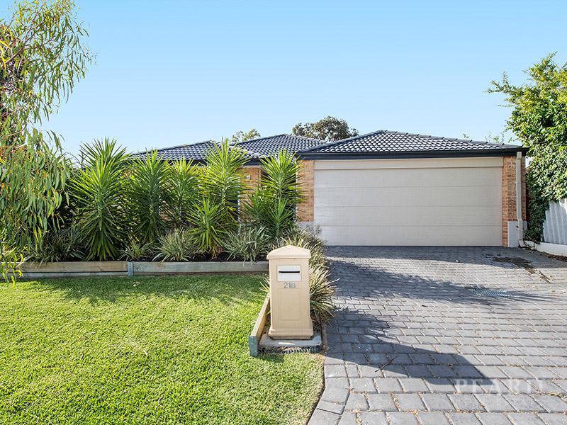 21B Fairlane Drive, Carine, WA 6020