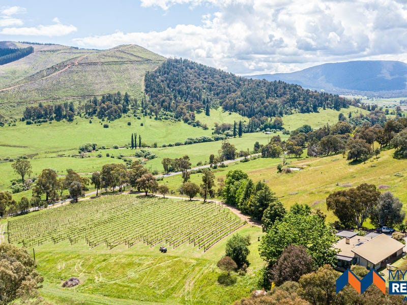 390 Happy Valley Road, Myrtleford, Vic 3737 House for Sale