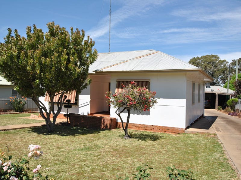 32 Curtin Street, Griffith, NSW 2680 Property Details