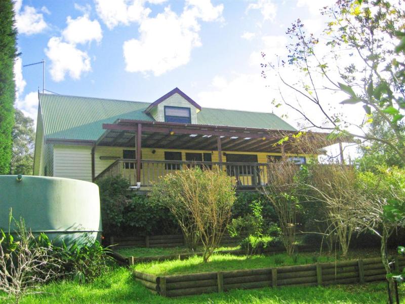 22 Linga Longa Road, Yarramalong, NSW 2259 Property Details