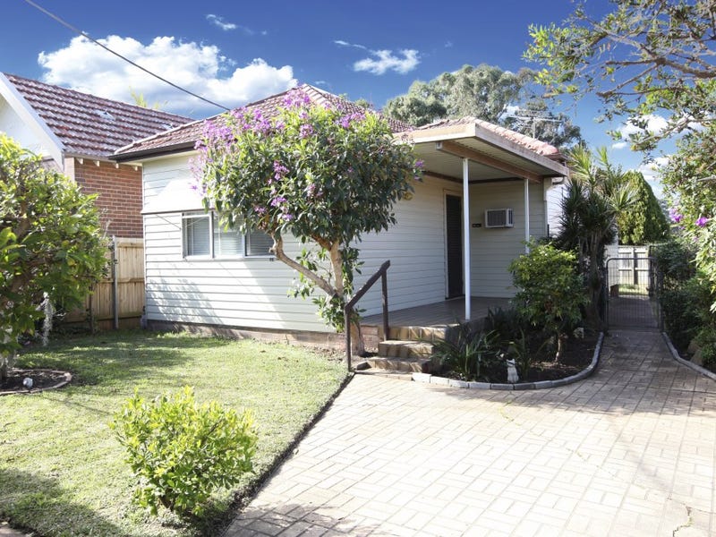 19 Picnic Point Road, Panania, NSW 2213