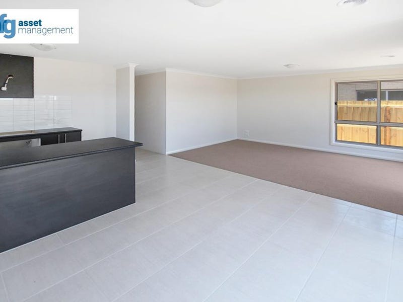 33 Shearwater Drive, Armstrong Creek, VIC 3217