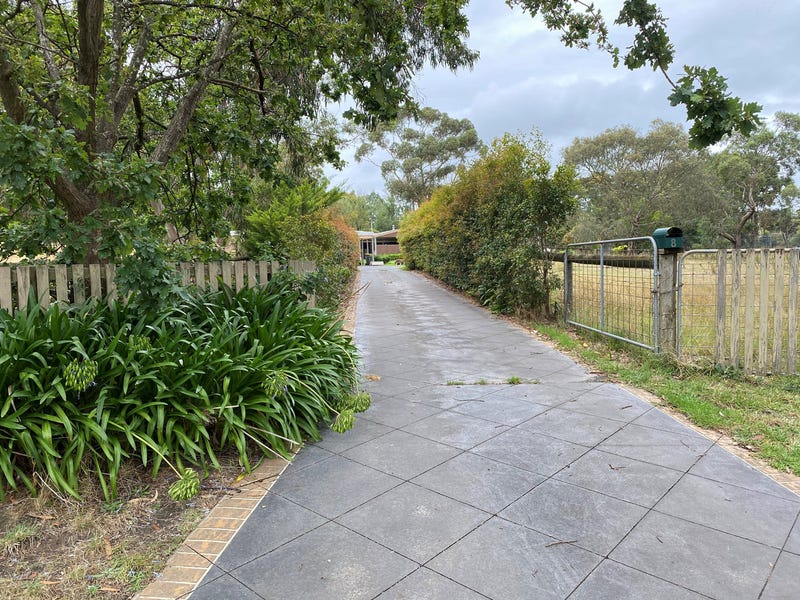 8 Kingston Road, Langwarrin, Vic 3910 Property Details