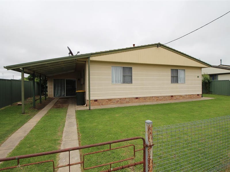 122 Logan Street, Tenterfield, NSW 2372 House for Rent realestate