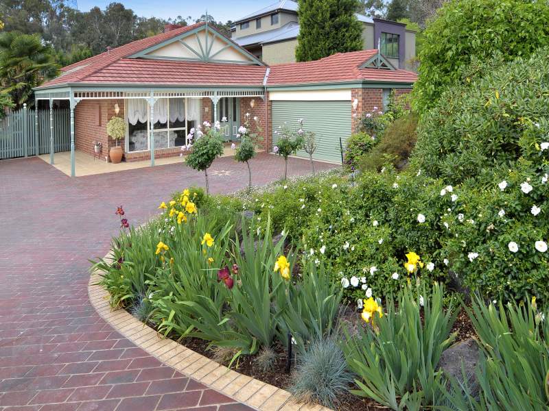 63 Leane Drive, Eltham, Vic 3095 Property Details