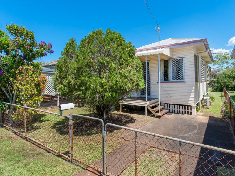 75 King Street, Woody Point, QLD 4019