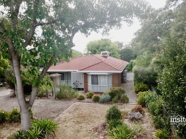 38 Simpson Street, Oxley, Vic 3678 Property Details