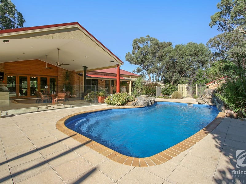 13 Lambourn Drive, West Wodonga, VIC 3690