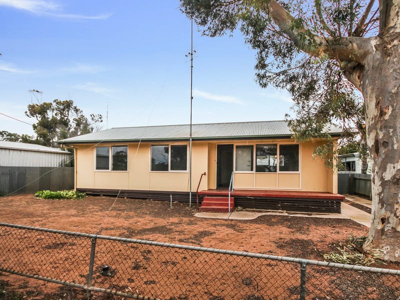 12 Airport Road, Cleve, SA 5640 House for Sale