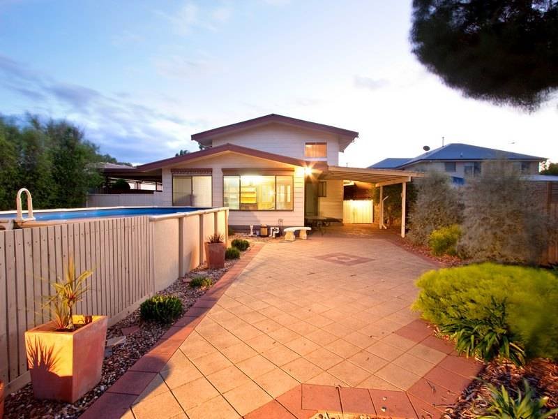 17 Ruth Road, Mornington, Vic 3931 Property Details