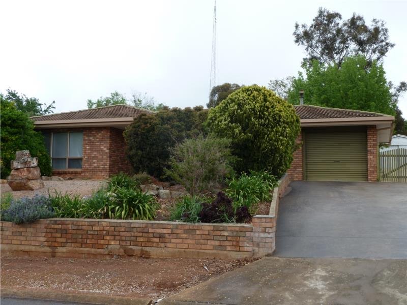 26 Edward Street, Clare, SA 5453