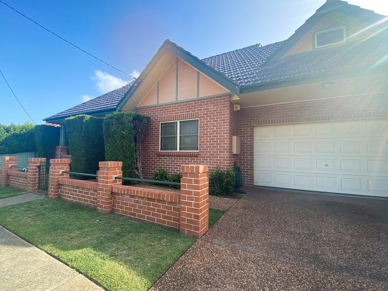 107 Kemp Street, Hamilton South, NSW 2303